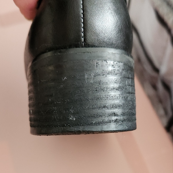 Etienne Aigner boots - Picture 11 of 16